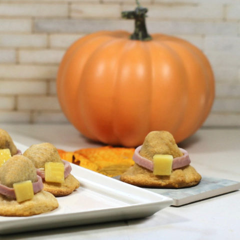Pigs in a Pilgrim Hat Thanksgiving Appetizers