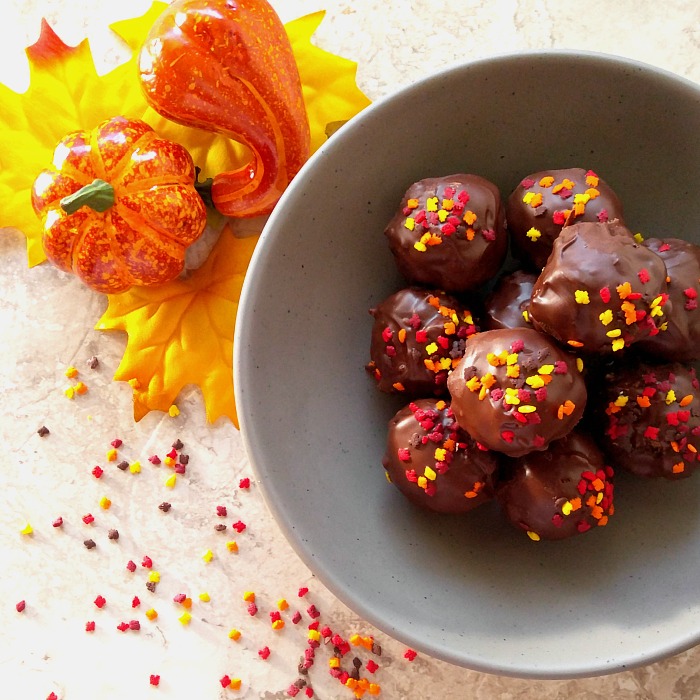 These peanut butter chocolate truffles have a lovely coating of chocolate with some autumn leaf sprinkles. I love the texture that flax seeds and chia seeds add to the mixture.
