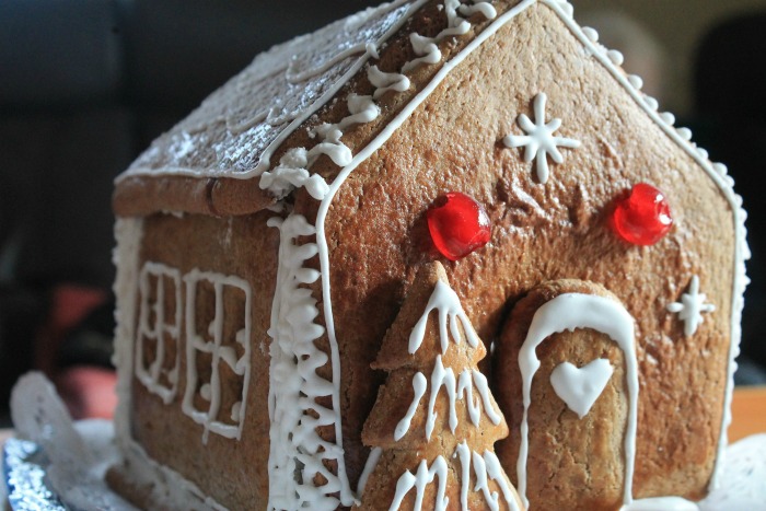 Simple Gingerbread house