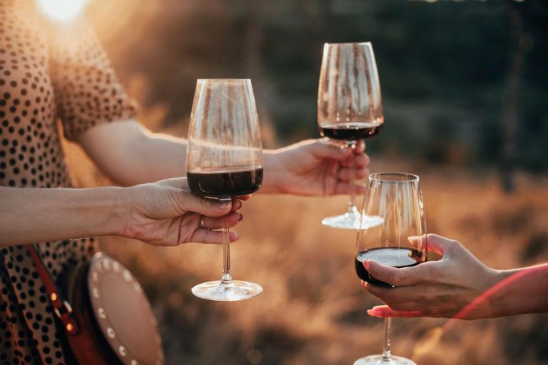 Red Wine Temperature & White Wine Temperature (for Serving & Storing)