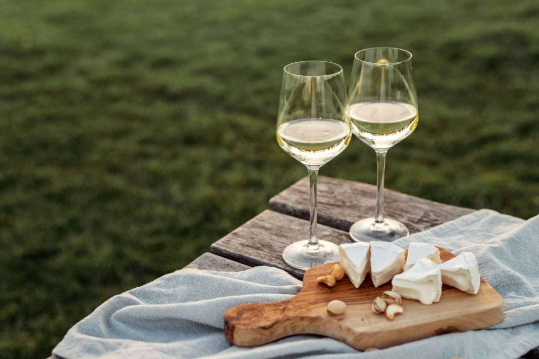 Red Wine Temperature & White Wine Temperature (for Serving & Storing)